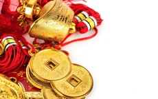 Top ngày sinh 'vượng khí bùng nổ' năm 2026: Vận đỏ trải dài 9 năm