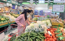 Ngày Mồng 2 Tết Nguyên đán, thị trường bán lẻ bắt đầu 'khởi động'