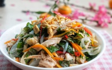 Cách làm gỏi gà xé phay giải cứu gà sau Tết