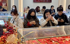 Vàng 0,1 chỉ thành mặt hàng ‘hot’ dịp vía Thần Tài 2026