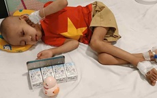 Tình cảm của bạn đọc đến với gia đình bé trai bị ung thư máu ở Thái Nguyên