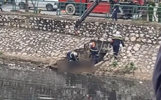 Hà Nội: Tá hỏa phát hiện thi thể người nổi trên sông Tô Lịch