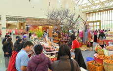 Khám phá không gian Hội chợ Mùa Xuân lần thứ nhất năm 2026, nhiều đặc sản địa phương hút khách