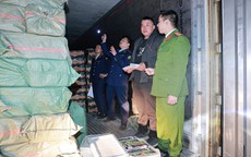 Thu giữ hơn 6 tấn lạp xưởng không rõ nguồn gốc xuất xứ chuẩn bị tuồn ra thị trường