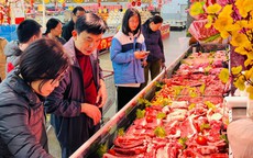 Giá thịt lợn tăng, 'kéo' chỉ số giá tiêu dùng tháng 1/2026 nhích tăng