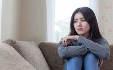 Ròng rã 8 năm trả nợ giúp mẹ chồng, nàng dâu chết lặng khi biết nguồn gốc khoản nợ