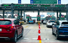 Tin sáng 9/2: Lưu thông qua trạm thu phí dịp Tết Bính Ngọ nhớ điều này để tránh mất tiền oan; Mức phạt cao nhất khi đi xe máy mà không gạt chân chống