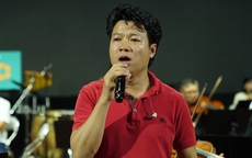 Vũ Thắng Lợi cùng ê-kíp 'khủng' chuẩn bị cho đêm diễn tại Nhà hát Hồ Gươm