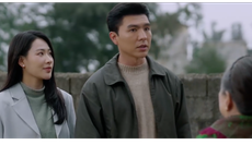 Giây phút xúc động chia tay Minh Kiên trở về đơn vị