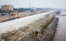 Kè biển Hải Thịnh ở Ninh Bình xuất hiện nhiều đoạn sạt lở