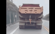 Từ video TikTok, CSGT phạt 23 triệu đồng tài xế xe tải 'chim mồi' trên cao tốc Nội Bài - Lào Cai