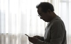 Tuổi già của cụ ông có con chu cấp tiền đều đặn: 'Thứ tôi cần không phải là tiền'