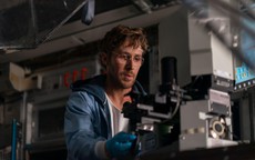 Tài tử 'La La Land' trở thành nhân chứng sống trong phi vụ bất đắc dĩ mang tính sống còn của nhân loại