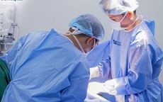 Người phụ nữ 50 tuổi tình cờ phát hiện ung thư tuyến giáp nhờ 1 việc nhiều người Việt bỏ qua