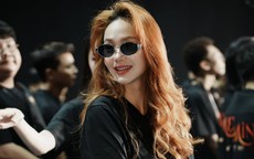 Minh Hằng gây chú ý