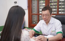 TTƯT. Bác sĩ Lê Hữu Tuấn - Khám chữa bệnh và giữ hồn cốt y học cổ truyền