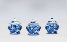 Đây mới là thời điểm thay hũ gạo muối trên bàn thờ Thần tài thu hút tài lộc cho gia đình