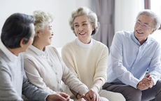 Bước qua tuổi 60: 4 câu tuyệt đối đừng nói trước mặt người quen, nói ra là hối hận!