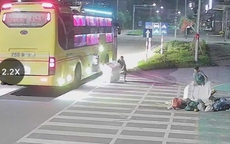 Thấy rác bên đường, Chủ tịch phường yêu cầu trích xuất camera tìm người xả rác