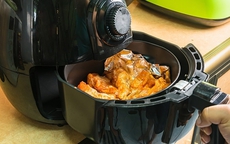 Thói quen làm giảm độ giòn của thực phẩm khi dùng nồi chiên không dầu