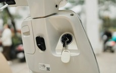 Thực tế xe máy điện giá 31,2 triệu đồng ở Việt Nam đẹp long lanh, pin LFP, đi 181 km/lần sạc, động cơ siêu mạnh, rẻ chỉ như Vision