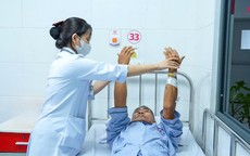 Người đàn ông bất ngờ phát hiện dị dạng mạch máu não ở tuổi 59: Ai có dấu hiệu đau đầu, ù tai cần cảnh giác