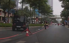 Hà Nội: Cụ ông 91 tuổi bị xe Mercedes tông tử vong khi đi bộ sang đường