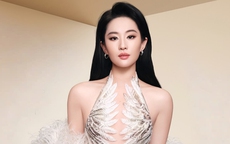 'Tiểu Long Nữ' Lưu Diệc Phi gây chú ý