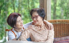 Về già, để gia đình êm ấm, đừng bao giờ nói với con 4 điều này