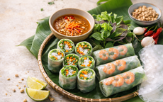 Đừng lầm tưởng gỏi cuốn là 'thần dược healthy': 4 nhóm người đại kỵ ăn đồ cuốn thường xuyên