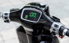 Xe máy điện giá 16 triệu đồng ở Việt Nam thiết kế có gu, đi 80km/lần sạc, động cơ mạnh, rẻ hơn cả Vision, Wave Alpha