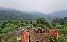 Tết Thanh minh vùng cao: Khi con cháu người Tày, Nùng cùng nhau hướng về cội nguồn