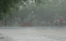 Thời tiết hôm nay (19/4): Hà Nội nhiều mây, có lúc có mưa rào nhẹ, Bắc Bộ mưa dông, đề phòng mưa đá