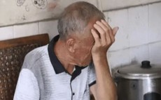 Chỉ nói một câu về tiền tiết kiệm, cụ ông đã nhìn rõ bộ mặt thật của con cái