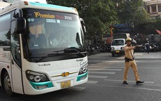 Hà Nội: Đề xuất cho phép xe du lịch 29 chỗ hoạt động 24/24h, chấm dứt cảnh khách chờ, doanh nghiệp 'xé nhỏ' đoàn