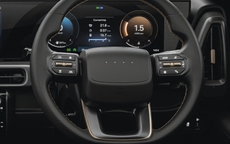 SUV hạng A giá 245 triệu đồng thương hiệu đình đám đẹp long lanh, trang bị tối ưu, rẻ hơn Kia Morning, Hyundai Grand i10 được lòng chị em