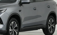 SUV hybrid hạng C giá 399 triệu đồng đẹp sang chảnh, trang bị sánh ngang Honda CR-V và Hyundai Tucson, tiêu thụ chỉ 3,2L/100 km, rẻ ngang Kia Morning được lòng chị em 40