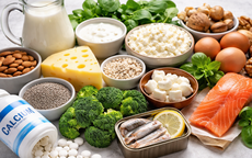 Vì sao phụ nữ cần bổ sung canxi sớm hơn, không chờ đến tuổi mãn kinh?