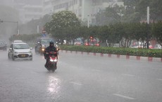 Miền Bắc lại hứng chịu những trận mưa như trút nước, khu vực nào là tâm điểm mưa lớn?