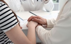 Vô sinh thứ phát 14 năm, cặp vợ chồng may mắn đón con sau thời gian chiến đấu nhiều bệnh lý phức tạp