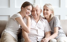 Về già, con cái ngó lơ không phải vì không có tiền tiết kiệm, mà vì bạn đã không làm tốt 3 điều này!