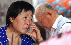 Về già, cha mẹ khôn ngoan tuyệt đối không giao 3 thứ này cho con: Vừa mất tiền vừa mất chỗ dựa