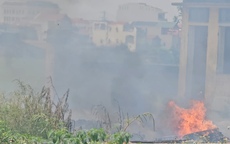 Ninh Bình: Bãi rác Tu Cổ vẫn 'đỏ lửa', khói độc bủa vây, chính quyền xã Ý Yên ở đâu?