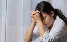 Mẹ hay kể chuyện vợ chồng tôi cho họ hàng đánh giá
