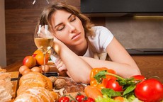 Sau bữa ăn nhiều người vẫn làm 3 việc này: Người sau tuổi 50 dễ tăng nguy cơ thiếu máu não
