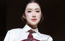 Phương Oanh hiến tạng
