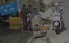 Clip: Kinh hãi cô gái bị máy ép nước mía cuốn xoay nhiều vòng ở TPHCM