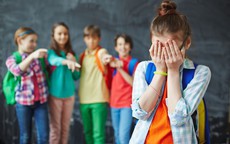 Cha mẹ giàu đến đâu cũng khó 'gánh' nổi nếu con có 3 biểu hiện này