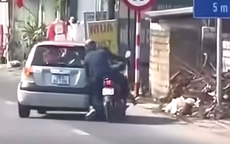 Chèn ngã người đi xe máy do mâu thuẫn với mẹ trên xe ô tô