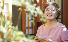 Người phụ nữ có 3 đặc điểm này thường rất 'vượng phúc': Càng lớn tuổi càng sống an yên, hạnh phúc